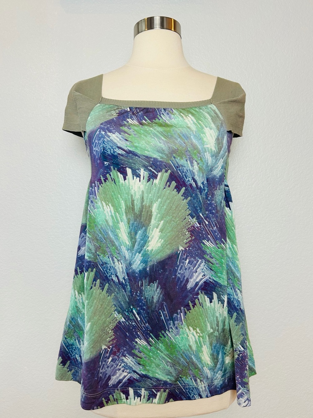 SPORTMAN Babydoll Top Women's Size S Olive Green Silk Blend Cap Sleeve Relax Fit